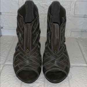 Women’s MIA Moulin Rouge heels